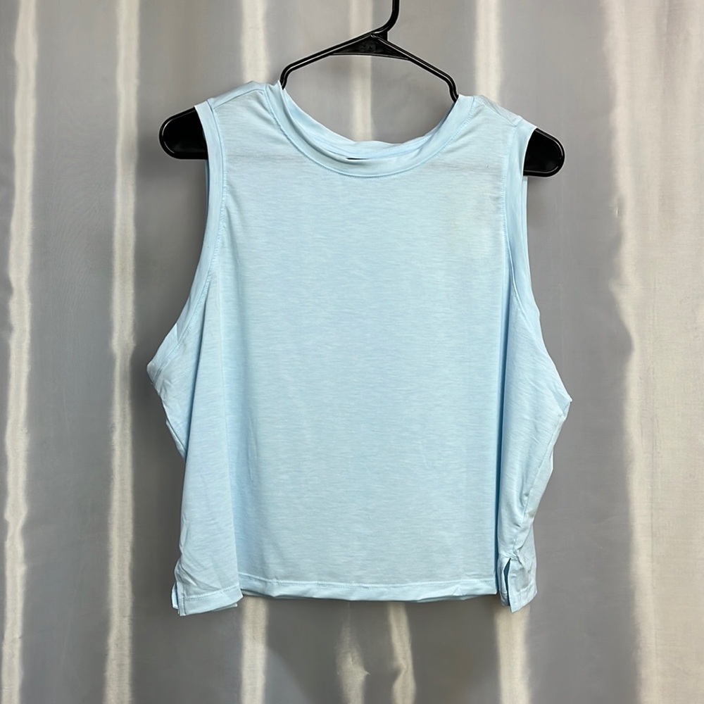 All in motion, sleeveless women’s top